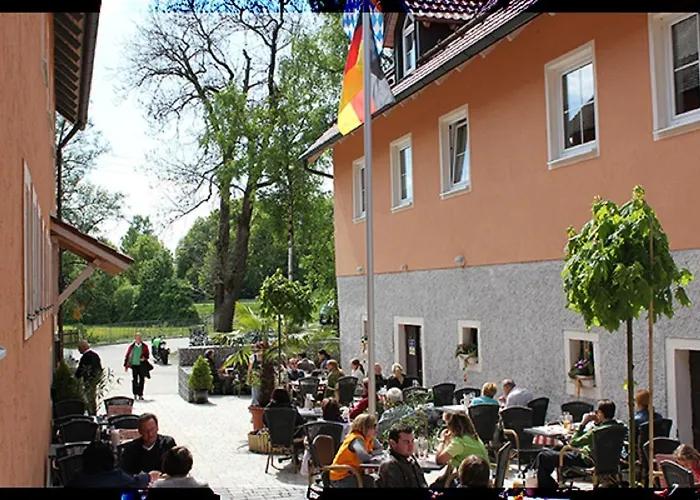 Donaustauf Hotels