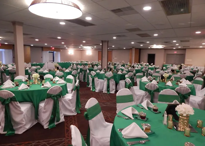 Ramada By Wyndham Indiana Hotel