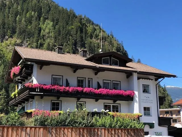 Apart Matthias Mayrhofen