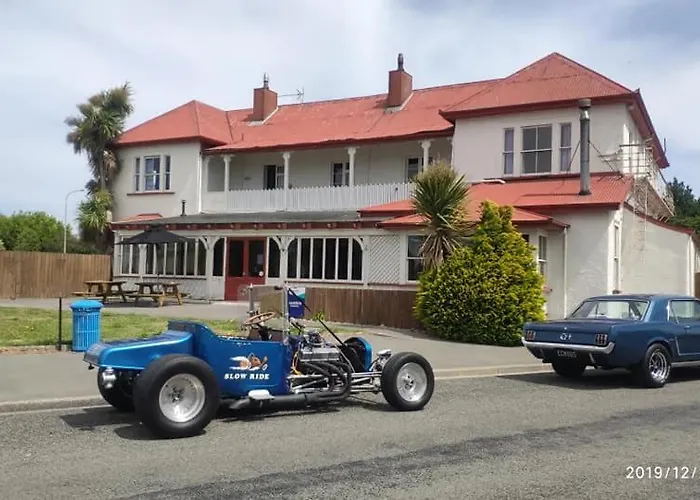 Rakaia Hotels